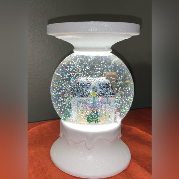 Bath & Body Works Christmas House Water Globe Candle Holder - Picture 3 of 4